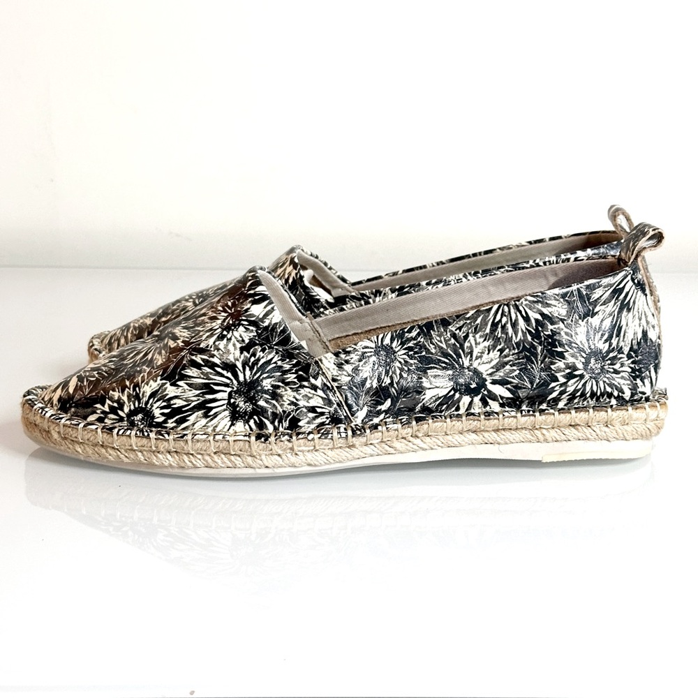 Kelsi Dagger Juniper Slip On Espadrilles Floral Printed Leather 9.5 Black - Picture 4 of 7
